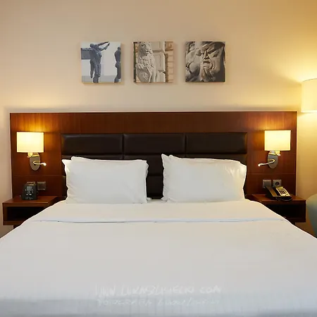 Hilton Garden 4*