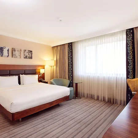 Hilton Garden فندق