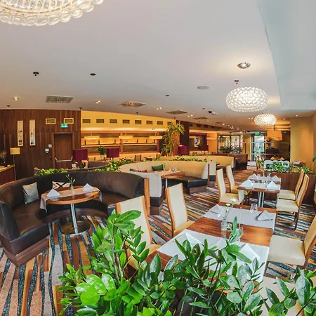 Hilton Garden Hotel 4*