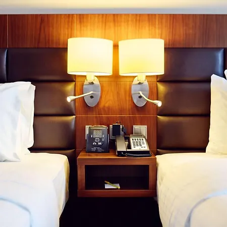 Hilton Garden Otel 4*