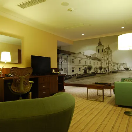 Hilton Garden 4* رشيشوف