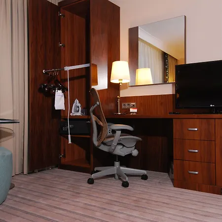 Hilton Garden 4*