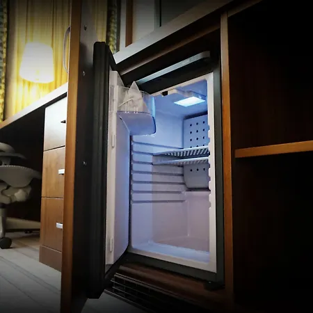 Hilton Garden 4* رشيشوف
