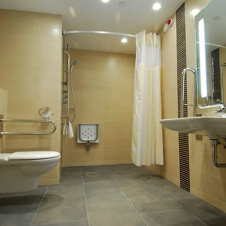 酒店 泽佐夫希尔顿花园酒店