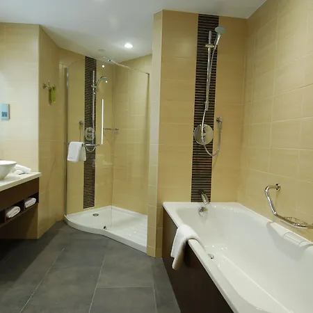 Hilton Garden فندق