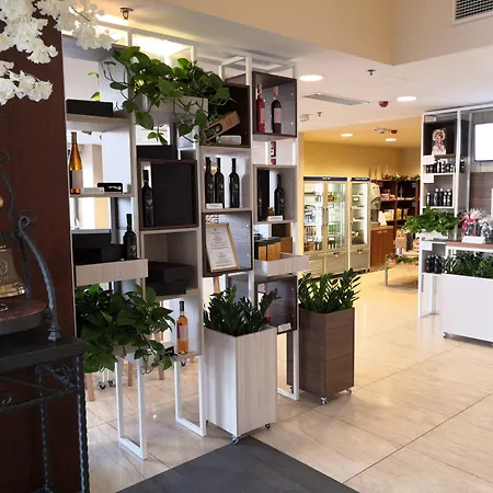 泽佐夫希尔顿花园酒店 酒店 热舒夫