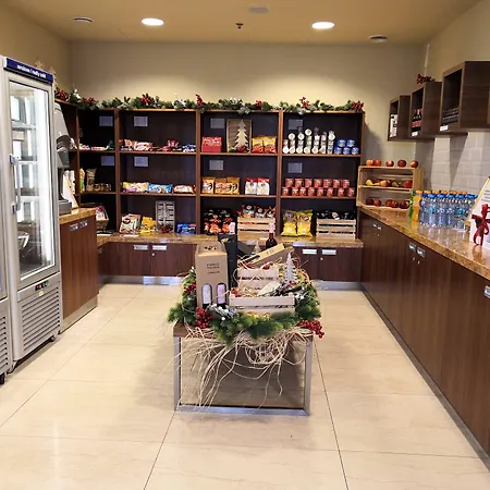 酒店 泽佐夫希尔顿花园酒店 4*