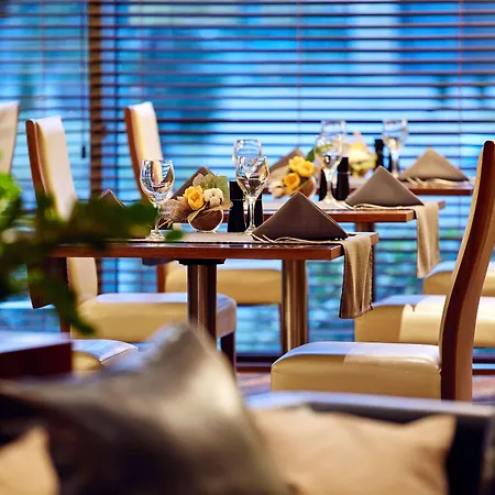 Hilton Garden فندق رشيشوف