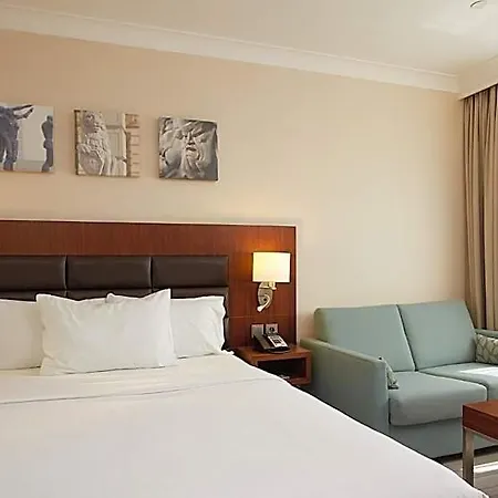 Hilton Garden 4*