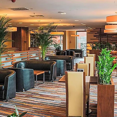 Ξενοδοχείο Hilton Garden 4*