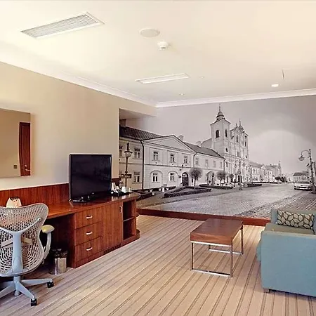 Ξενοδοχείο Hilton Garden 4*