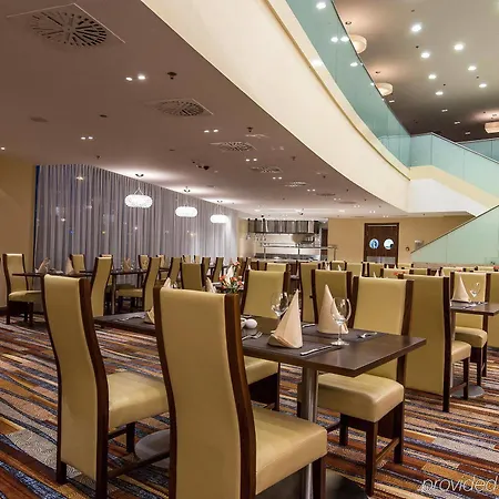Hilton Garden Hotel 4*