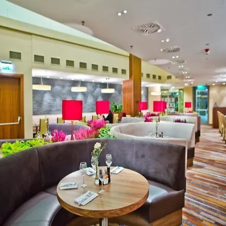 Hilton Garden 4* رشيشوف