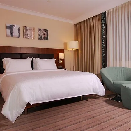 Ξενοδοχείο Hilton Garden 4*