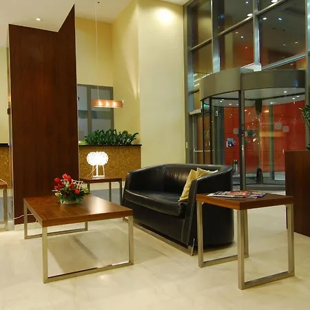 Hilton Garden Hotel 4*
