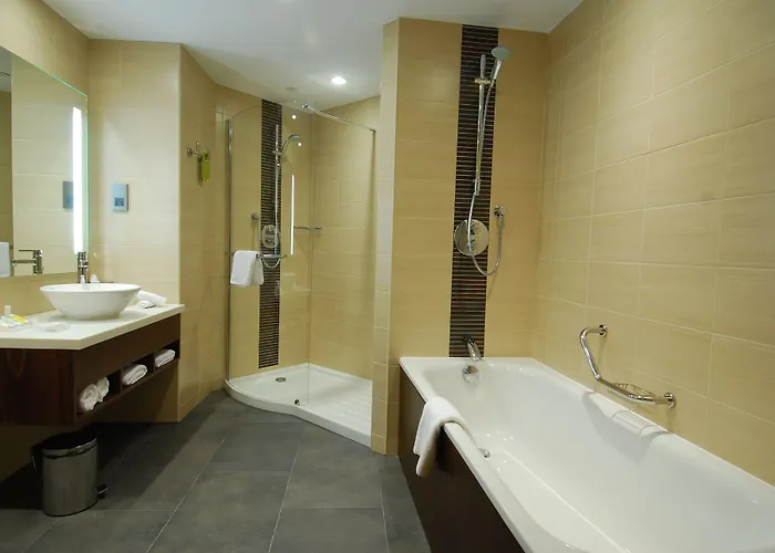 Hilton Garden فندق