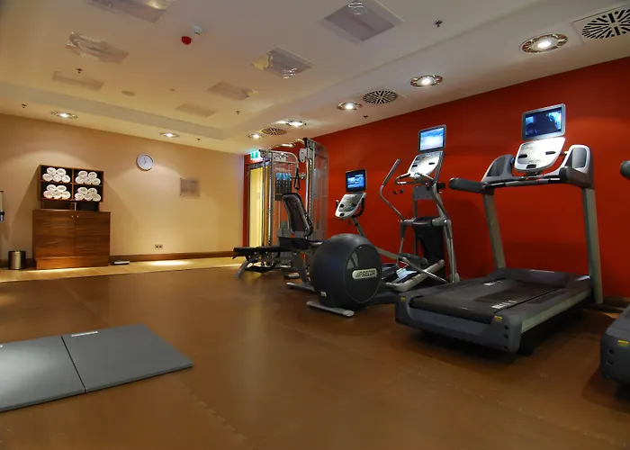 Hilton Garden فندق