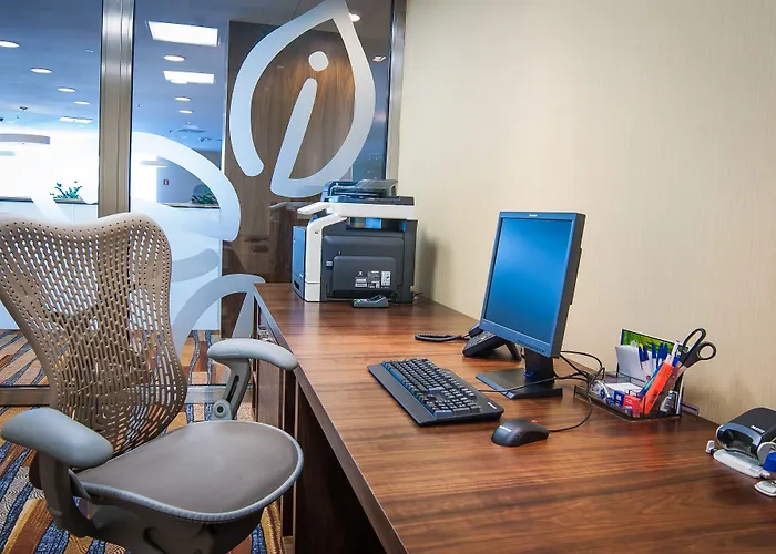 Hilton Garden فندق