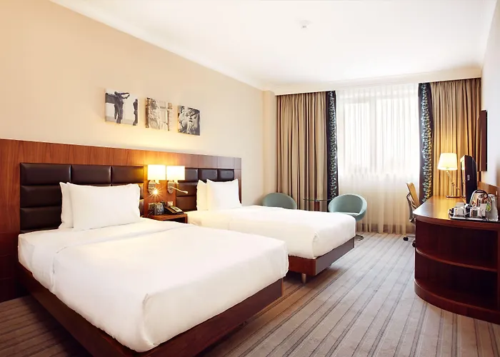 Hilton Garden فندق