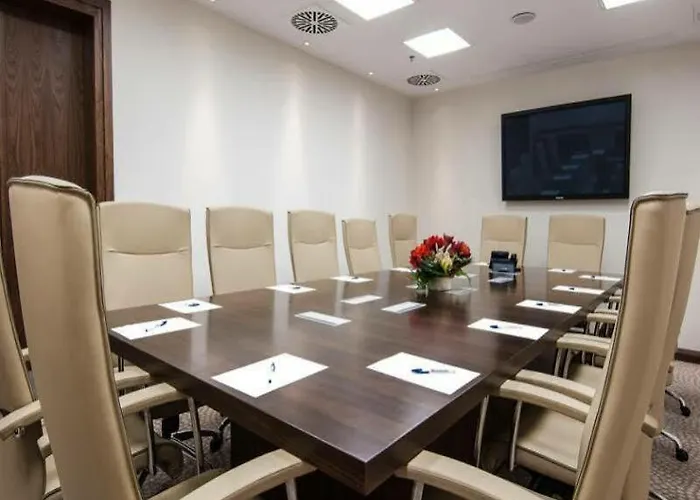 Hilton Garden رشيشوف